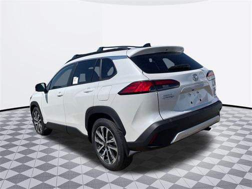 2025 Toyota Corolla Cross XLE