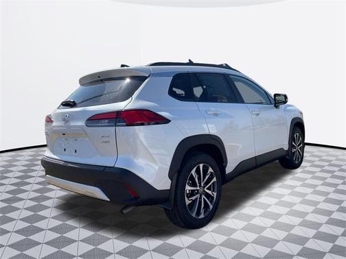 2025 Toyota Corolla Cross XLE