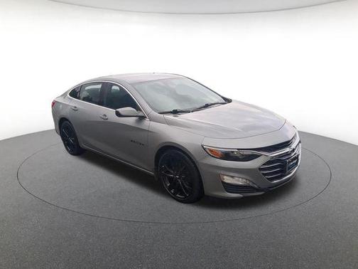 Sterling Gray Metallic 2023 Chevrolet Malibu FWD 1LT
