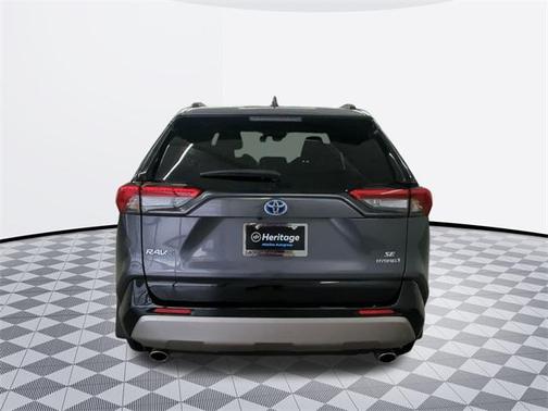 2022 Toyota RAV4 Hybrid SE