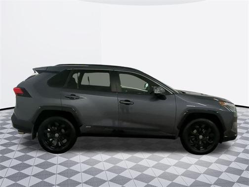 2022 Toyota RAV4 Hybrid SE