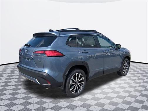 2025 Toyota Corolla Cross XLE
