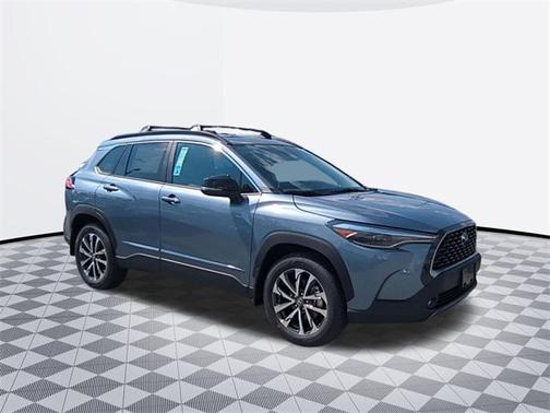 2025 Toyota Corolla Cross XLE