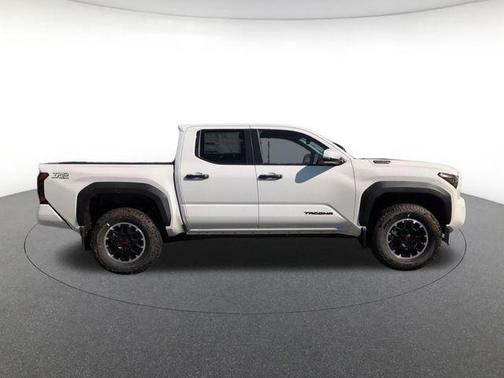 Ice 2026 Toyota Tacoma Hybrid TRD Off Road