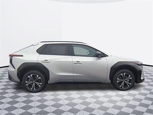 2025 Toyota bZ4X XLE