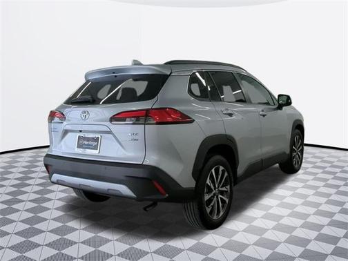 2024 Toyota Corolla Cross XLE