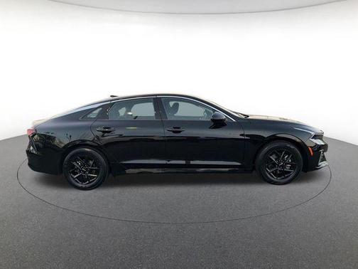 Aurora Black Pearl 2025 Kia K5 LXS