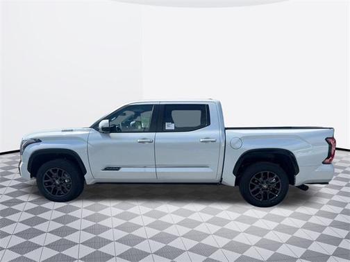 2025 Toyota Tundra Hybrid Platinum