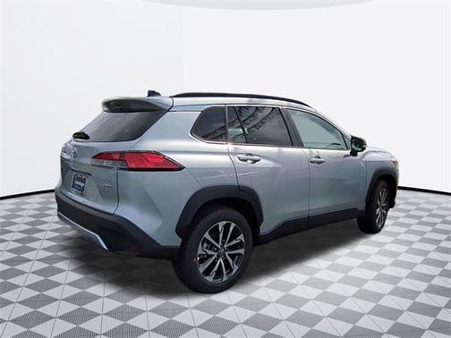 2025 Toyota Corolla Cross XLE