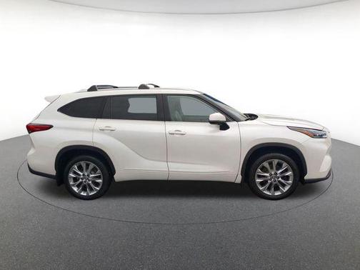 Blizzard Pearl 2021 Toyota Highlander Limited