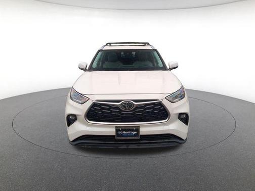 Blizzard Pearl 2021 Toyota Highlander Limited