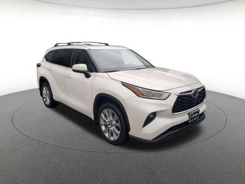 Blizzard Pearl 2021 Toyota Highlander Limited