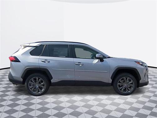 2025 Toyota RAV4 Hybrid XLE Premium