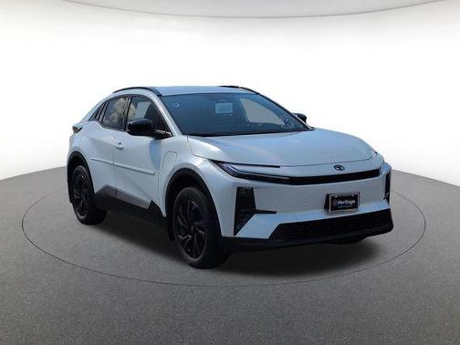 Pear 2026 Toyota C-HR SE
