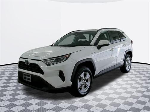 2020 Toyota RAV4 Hybrid XLE