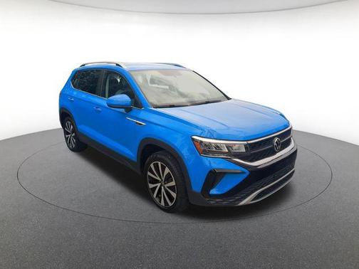 Blue 2022 Volkswagen Taos 1.5T SE