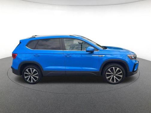 Blue 2022 Volkswagen Taos 1.5T SE