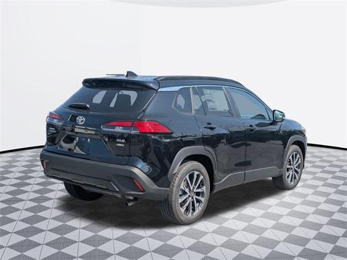 2025 Toyota Corolla Cross XLE