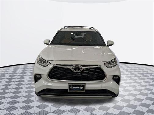 2023 Toyota Highlander Platinum