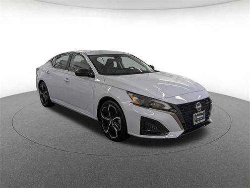 2023 Nissan Altima SR FWD