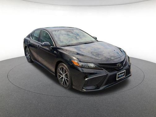 Midnight Black Metallic 2023 Toyota Camry SE