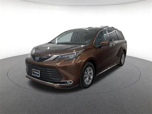 2024 Toyota Sienna XLE