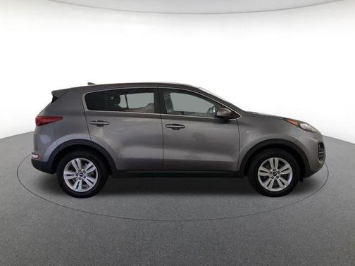 Mineral Silver 2017 Kia Sportage LX
