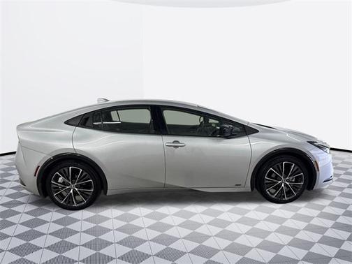 2023 Toyota Prius XLE