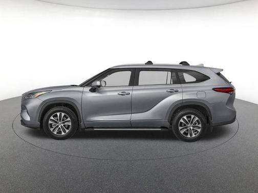 Heavy Metal 2026 Toyota Highlander Hybrid XLE