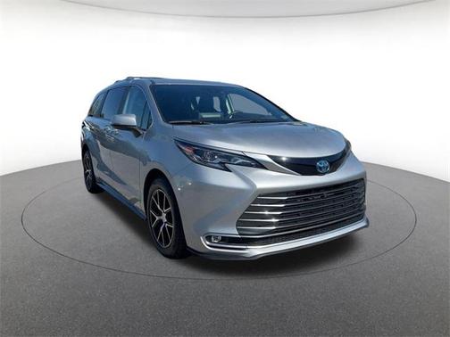 2024 Toyota Sienna Platinum