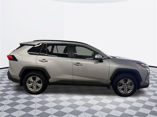 2023 Toyota RAV4 Hybrid XLE