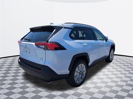 2025 Toyota RAV4 XLE Premium