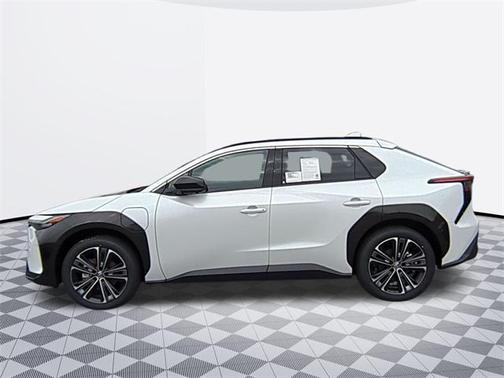 2025 Toyota bZ4X XLE
