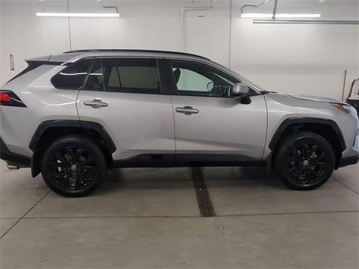 2023 Toyota RAV4 Hybrid SE