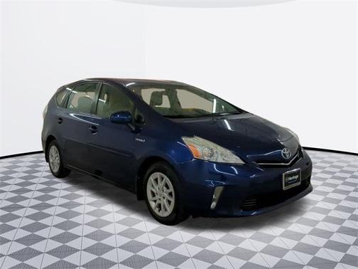 2014 Toyota Prius v Two
