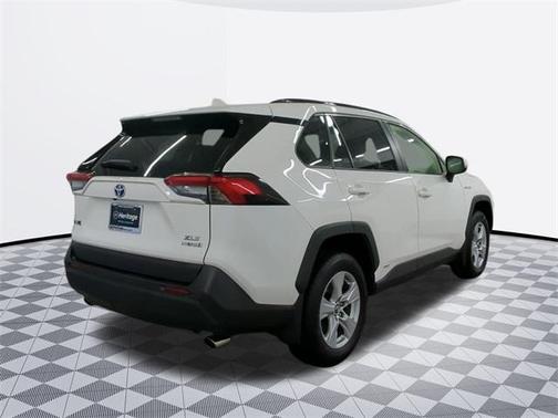 2019 Toyota RAV4 Hybrid XLE