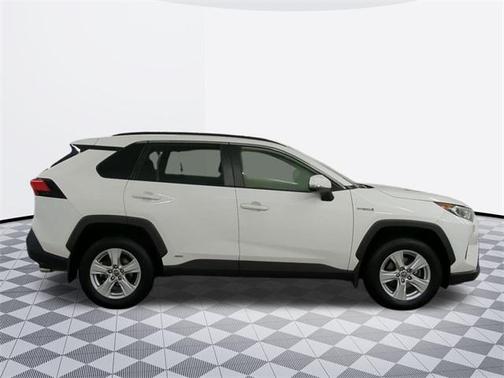 2019 Toyota RAV4 Hybrid XLE