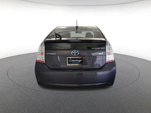 Winter Gray Metallic 2011 Toyota Prius IV