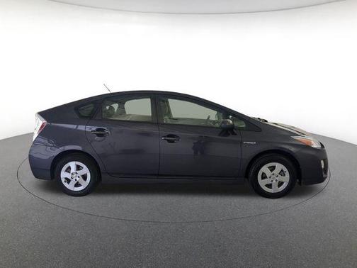 Winter Gray Metallic 2011 Toyota Prius IV