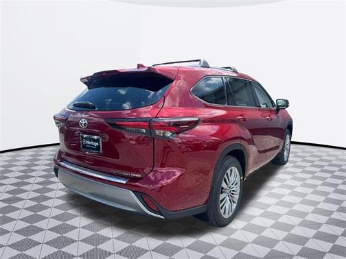 2025 Toyota Highlander Platinum