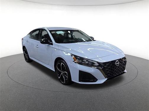 2023 Nissan Altima SR FWD