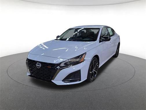 2023 Nissan Altima SR FWD