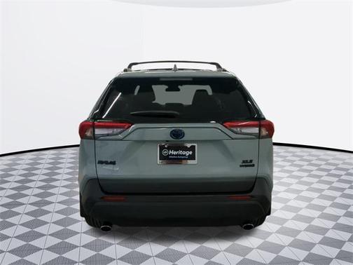2022 Toyota RAV4 Hybrid XLE