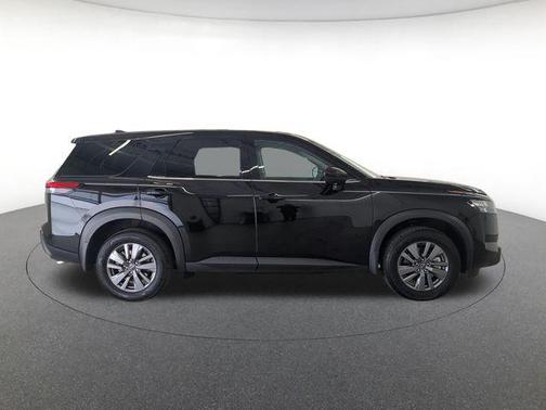 2025 Nissan Pathfinder S 4WD