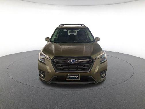 Green Metallic 2024 Subaru Forester Limited
