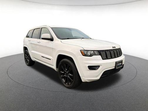 Bright White Clearcoat 2017 Jeep Grand Cherokee Altitude