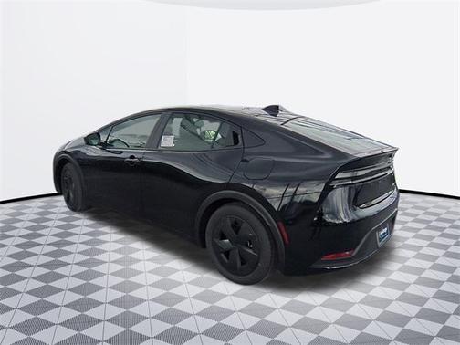 2025 Toyota Prius L