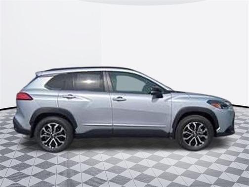 2025 Toyota Corolla Cross LE