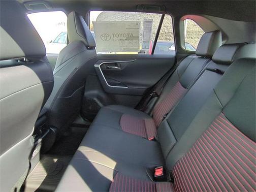 2025 Toyota RAV4 Hybrid SE