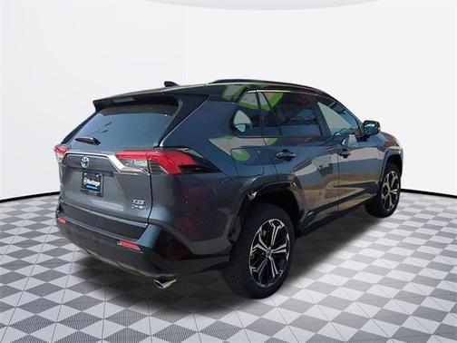 2025 Toyota RAV4 Hybrid SE